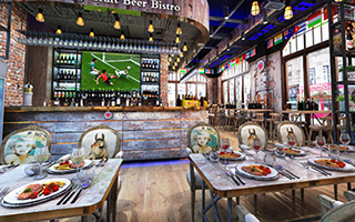 老工廠風(fēng)格酒吧裝修設(shè)計(jì)案例